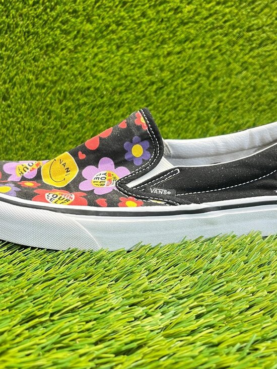 Vans Classic Slip-On Radically Happy Mens Size 9 Black Athletic Shoes Sneakers main image 10